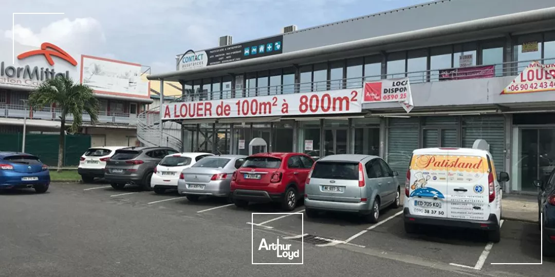 Local commercial Baie Mahault 194 m2